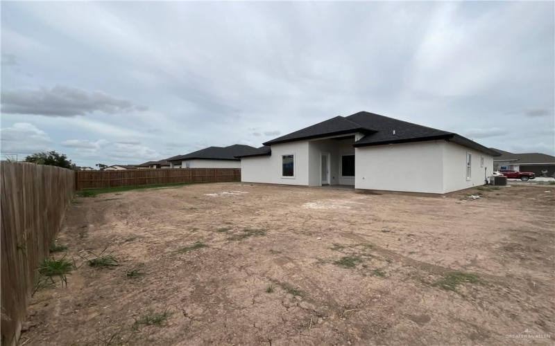 1510 Helen Drive, Weslaco, TX 78596, 4 Bedrooms Bedrooms, ,3 BathroomsBathrooms,Residential,For Sale,1510 Helen Drive,474150