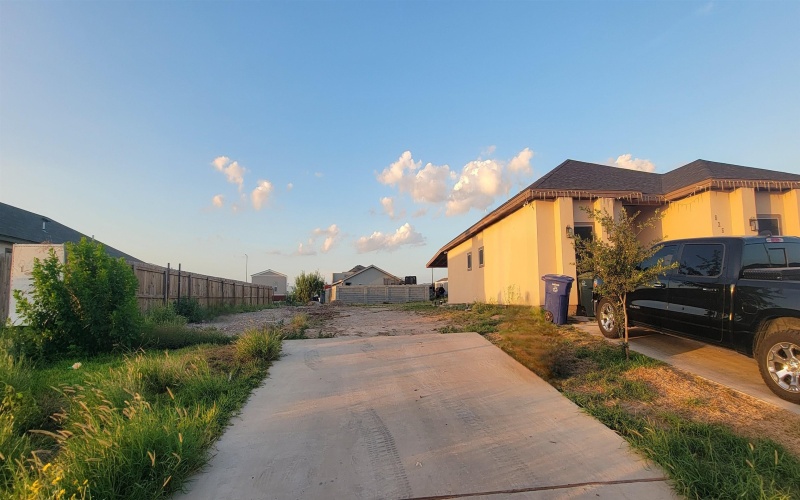 624 Rosemary Ln., Laredo, TX 78046, 3 Bedrooms Bedrooms, ,2 BathroomsBathrooms,Residential,For Sale,624 Rosemary Ln.,20252636