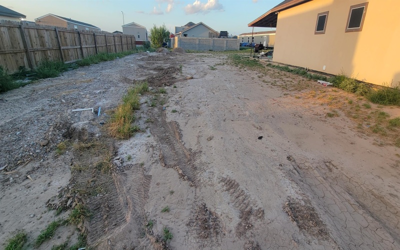 624 Rosemary Ln., Laredo, TX 78046, 3 Bedrooms Bedrooms, ,2 BathroomsBathrooms,Residential,For Sale,624 Rosemary Ln.,20252636