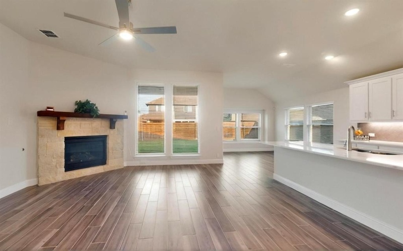 1312 Highcroft Lane, Forney, TX 75126, 4 Bedrooms Bedrooms, ,3 BathroomsBathrooms,Residential,For Sale,1312 Highcroft Lane,20928201