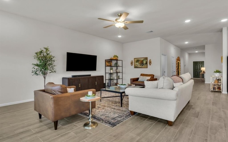 13141 Yellowstone Way, Providence Village, TX 76227, 4 Bedrooms Bedrooms, ,2 BathroomsBathrooms,Residential,For Sale,13141 Yellowstone Way,20949633