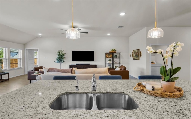 13141 Yellowstone Way, Providence Village, TX 76227, 4 Bedrooms Bedrooms, ,2 BathroomsBathrooms,Residential,For Sale,13141 Yellowstone Way,20949633