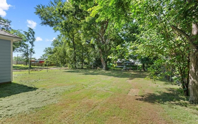 516 Florence, Denison, TX 75020, 3 Bedrooms Bedrooms, ,2 BathroomsBathrooms,Residential,For Sale,516 Florence,20963710