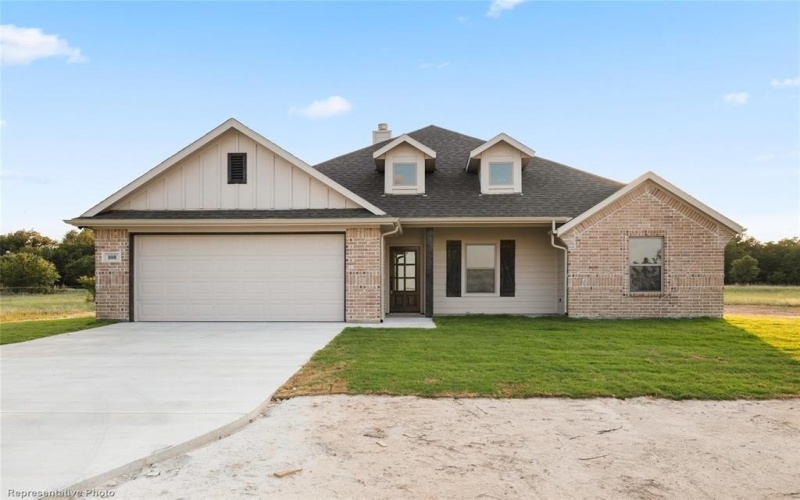 2109 Briarwood Drive, Bridgeport, TX 76426, 4 Bedrooms Bedrooms, ,2 BathroomsBathrooms,Residential,For Sale,2109 Briarwood Drive,20975309