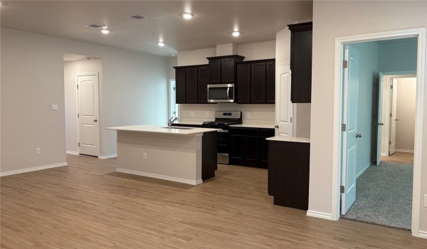 7933 Salais Drive, Corpus Christi, TX 78414, 3 Habitaciones Habitaciones , ,2 BañosBaños,Residential,En Venta,7933 Salais Drive,456584