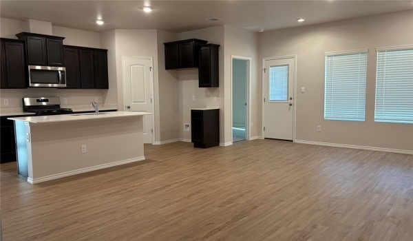 7933 Salais Drive, Corpus Christi, TX 78414, 3 Habitaciones Habitaciones , ,2 BañosBaños,Residential,En Venta,7933 Salais Drive,456584