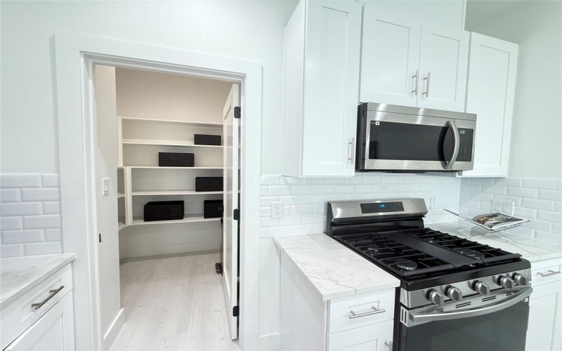 7207 Mohawk Drive #104, Dallas, TX 75235, 2 Habitaciones Habitaciones , ,2 BañosBaños,Residential Lease,En Alquiler,7207 Mohawk Drive,20975726