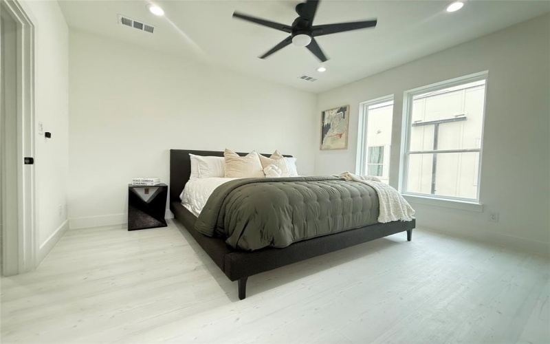 7207 Mohawk Drive #104, Dallas, TX 75235, 2 Habitaciones Habitaciones , ,2 BañosBaños,Residential Lease,En Alquiler,7207 Mohawk Drive,20975726