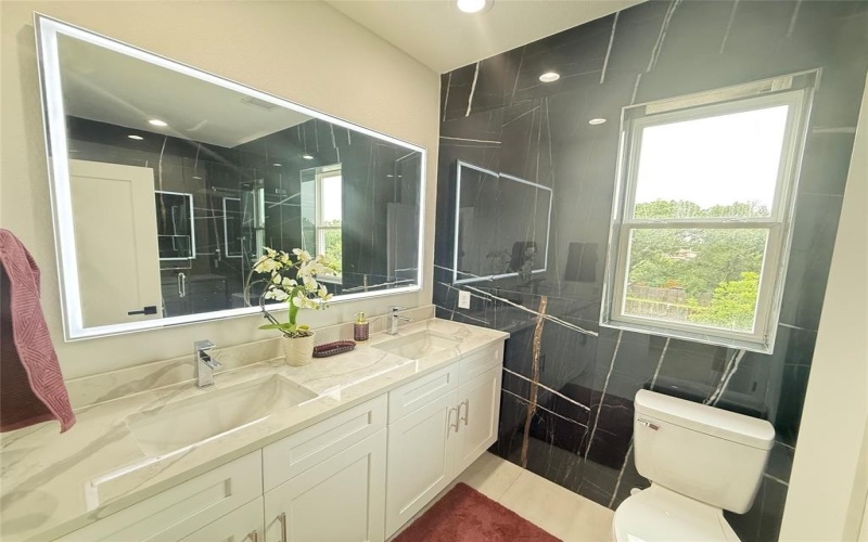 7207 Mohawk Drive #104, Dallas, TX 75235, 2 Habitaciones Habitaciones , ,2 BañosBaños,Residential Lease,En Alquiler,7207 Mohawk Drive,20975726