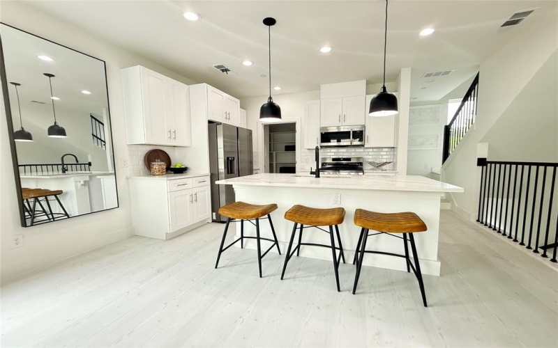 7207 Mohawk Drive #104, Dallas, TX 75235, 2 Habitaciones Habitaciones , ,2 BañosBaños,Residential Lease,En Alquiler,7207 Mohawk Drive,20975726