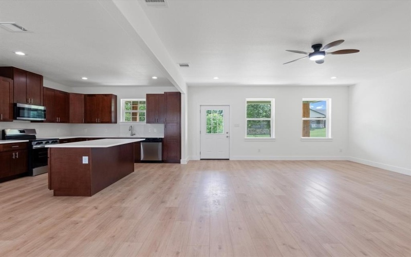 799 Blue Fathom Drive, Runaway Bay, TX 76426, 4 Bedrooms Bedrooms, ,2 BathroomsBathrooms,Residential,For Sale,799 Blue Fathom Drive,20970398