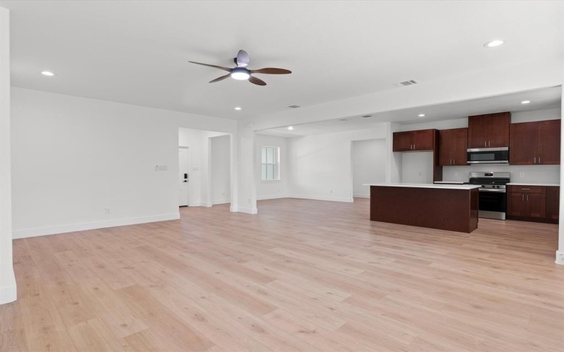 799 Blue Fathom Drive, Runaway Bay, TX 76426, 4 Bedrooms Bedrooms, ,2 BathroomsBathrooms,Residential,For Sale,799 Blue Fathom Drive,20970398