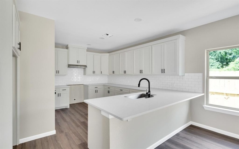 5136 Farnsworth Avenue, Fort Worth, TX 76107, 4 Bedrooms Bedrooms, ,3 BathroomsBathrooms,Residential,For Sale,5136 Farnsworth Avenue,20971033