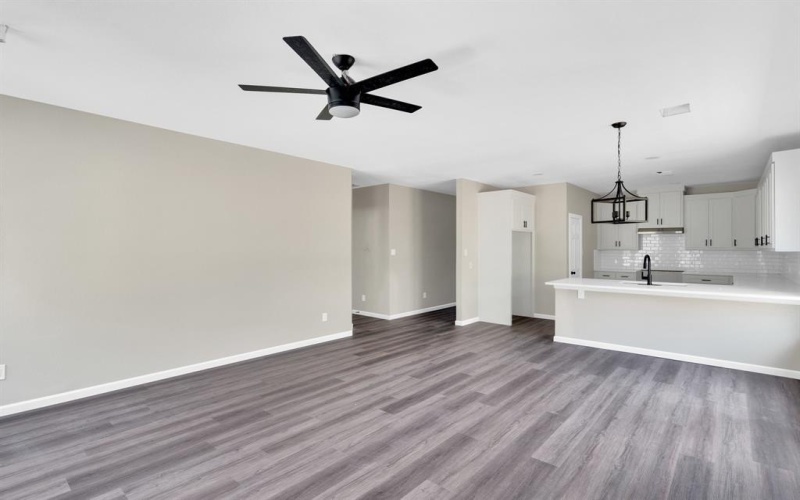 5136 Farnsworth Avenue, Fort Worth, TX 76107, 4 Bedrooms Bedrooms, ,3 BathroomsBathrooms,Residential,For Sale,5136 Farnsworth Avenue,20971033