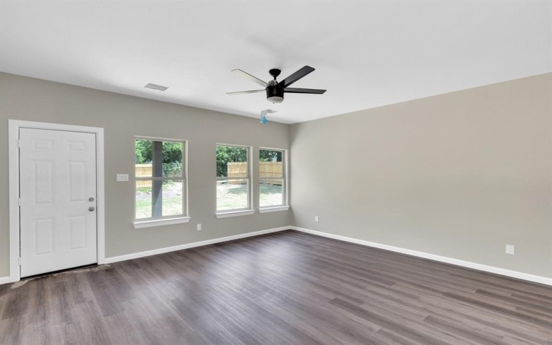 5136 Farnsworth Avenue, Fort Worth, TX 76107, 4 Bedrooms Bedrooms, ,3 BathroomsBathrooms,Residential,For Sale,5136 Farnsworth Avenue,20971033