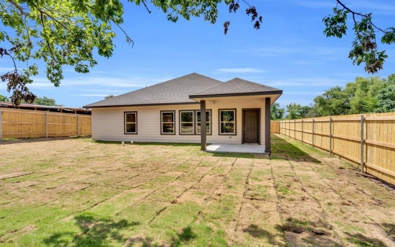 5136 Farnsworth Avenue, Fort Worth, TX 76107, 4 Bedrooms Bedrooms, ,3 BathroomsBathrooms,Residential,For Sale,5136 Farnsworth Avenue,20971033