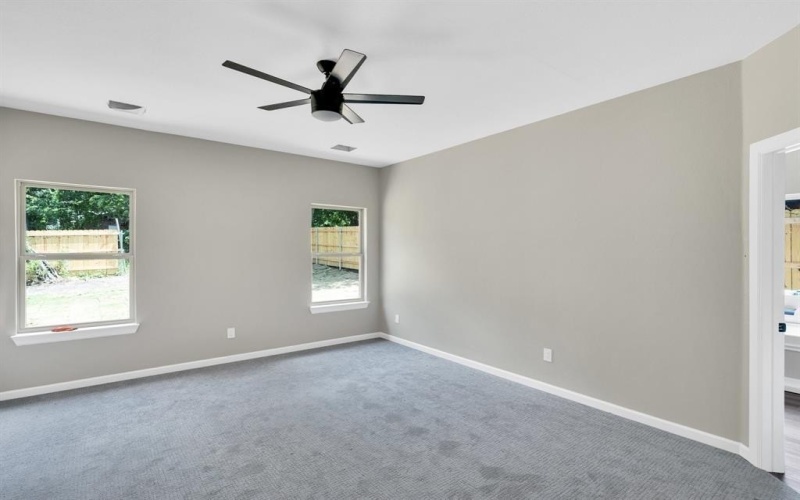 5136 Farnsworth Avenue, Fort Worth, TX 76107, 4 Bedrooms Bedrooms, ,3 BathroomsBathrooms,Residential,For Sale,5136 Farnsworth Avenue,20971033