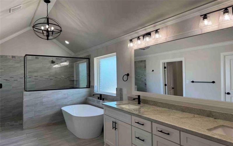 2004 Downslope Lane, Weatherford, TX 76087, 4 Bedrooms Bedrooms, ,2 BathroomsBathrooms,Residential,For Sale,2004 Downslope Lane,20972995