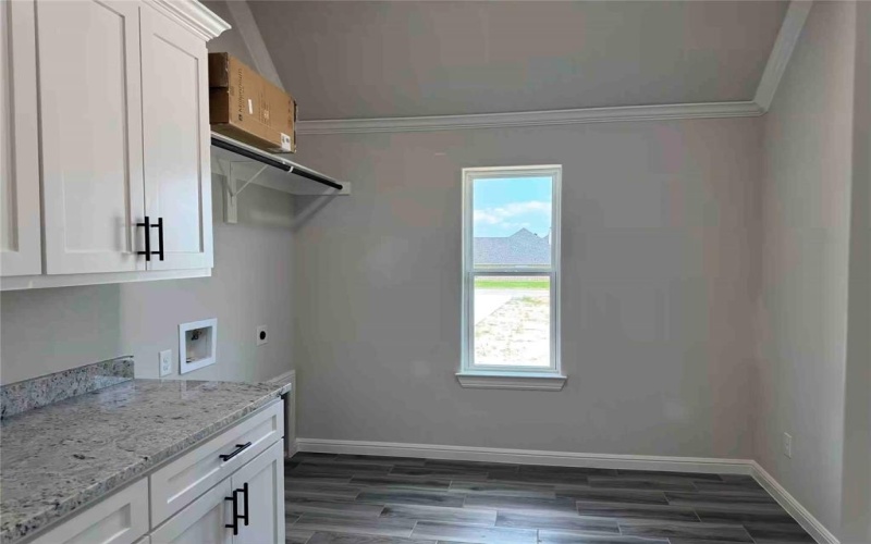 2004 Downslope Lane, Weatherford, TX 76087, 4 Bedrooms Bedrooms, ,2 BathroomsBathrooms,Residential,For Sale,2004 Downslope Lane,20972995
