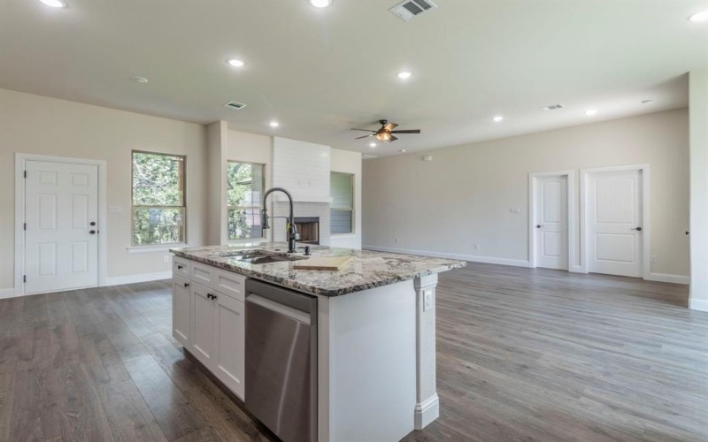 458 Jim Walters Drive, Runaway Bay, TX 76426, 4 Bedrooms Bedrooms, ,2 BathroomsBathrooms,Residential,For Sale,458 Jim Walters Drive,20973321
