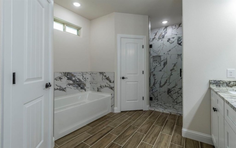 458 Jim Walters Drive, Runaway Bay, TX 76426, 4 Bedrooms Bedrooms, ,2 BathroomsBathrooms,Residential,For Sale,458 Jim Walters Drive,20973321