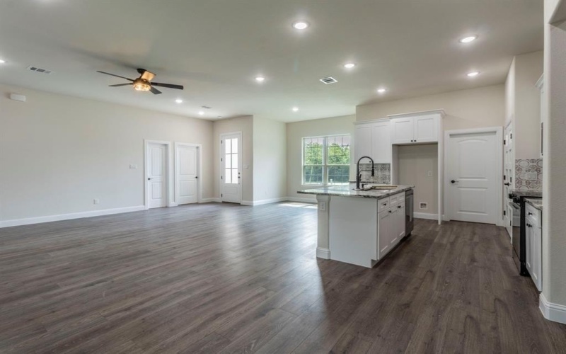 458 Jim Walters Drive, Runaway Bay, TX 76426, 4 Bedrooms Bedrooms, ,2 BathroomsBathrooms,Residential,For Sale,458 Jim Walters Drive,20973321