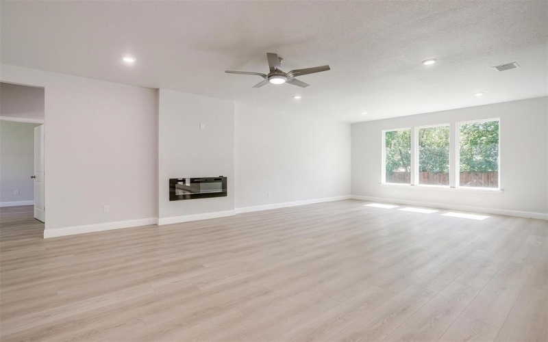507 S 4th Street, Grandview, TX 76050, 4 Bedrooms Bedrooms, ,2 BathroomsBathrooms,Residential,For Sale,507 S 4th Street,20973570
