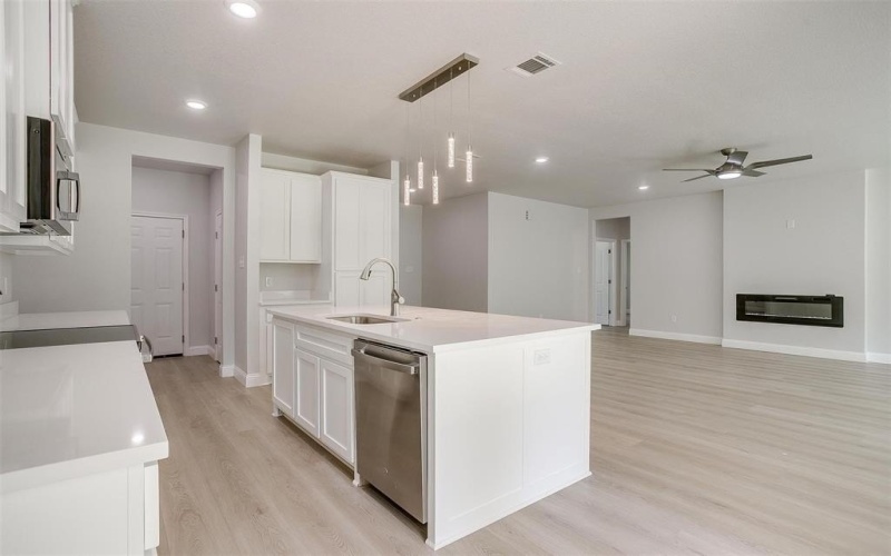 507 S 4th Street, Grandview, TX 76050, 4 Bedrooms Bedrooms, ,2 BathroomsBathrooms,Residential,For Sale,507 S 4th Street,20973570