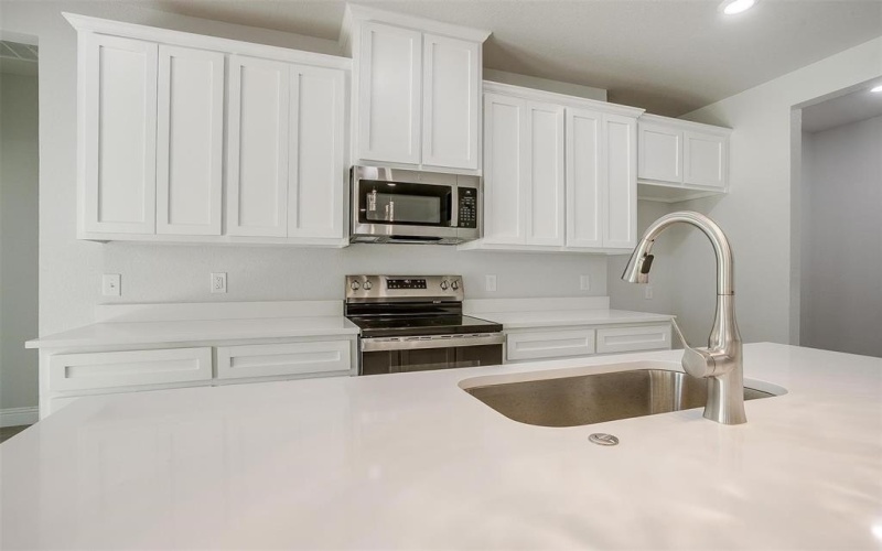 507 S 4th Street, Grandview, TX 76050, 4 Bedrooms Bedrooms, ,2 BathroomsBathrooms,Residential,For Sale,507 S 4th Street,20973570