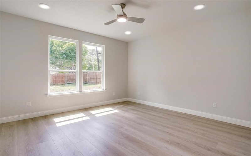 507 S 4th Street, Grandview, TX 76050, 4 Bedrooms Bedrooms, ,2 BathroomsBathrooms,Residential,For Sale,507 S 4th Street,20973570