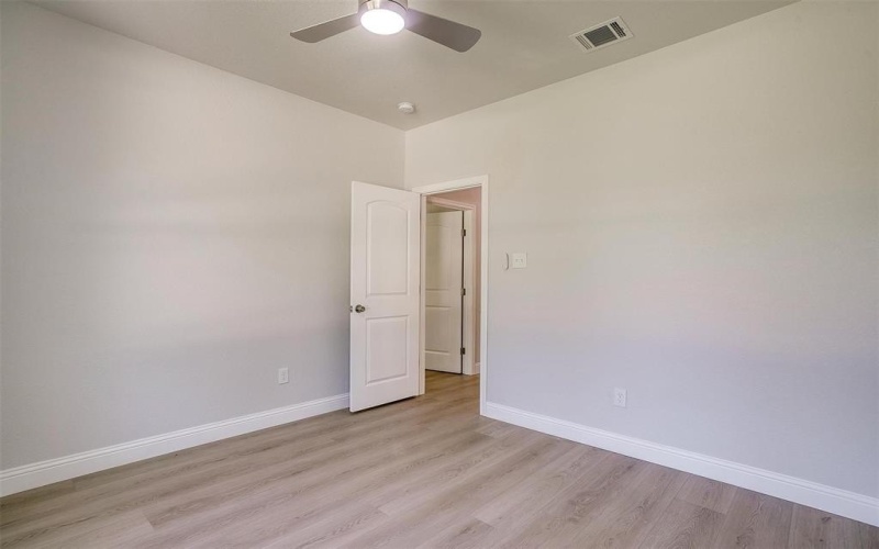 507 S 4th Street, Grandview, TX 76050, 4 Bedrooms Bedrooms, ,2 BathroomsBathrooms,Residential,For Sale,507 S 4th Street,20973570