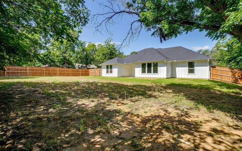 507 S 4th Street, Grandview, TX 76050, 4 Bedrooms Bedrooms, ,2 BathroomsBathrooms,Residential,For Sale,507 S 4th Street,20973570