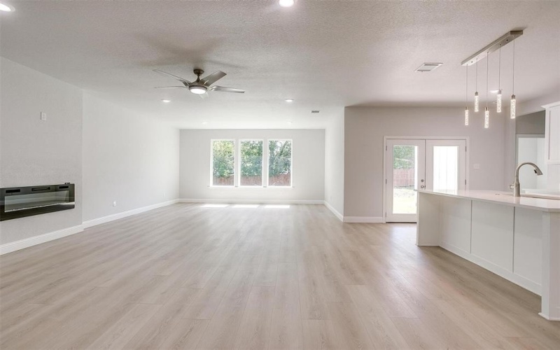 507 S 4th Street, Grandview, TX 76050, 4 Bedrooms Bedrooms, ,2 BathroomsBathrooms,Residential,For Sale,507 S 4th Street,20973570