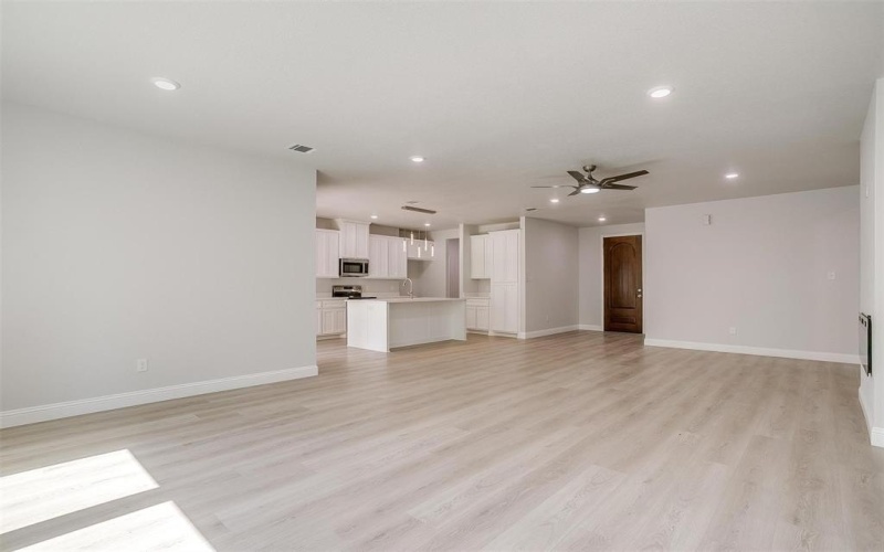 507 S 4th Street, Grandview, TX 76050, 4 Bedrooms Bedrooms, ,2 BathroomsBathrooms,Residential,For Sale,507 S 4th Street,20973570