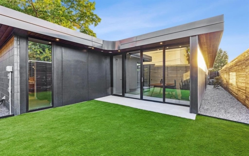 6822 Victoria Avenue, Dallas, TX 75209, 4 Bedrooms Bedrooms, ,5 BathroomsBathrooms,Residential,For Sale,6822 Victoria Avenue,20974020