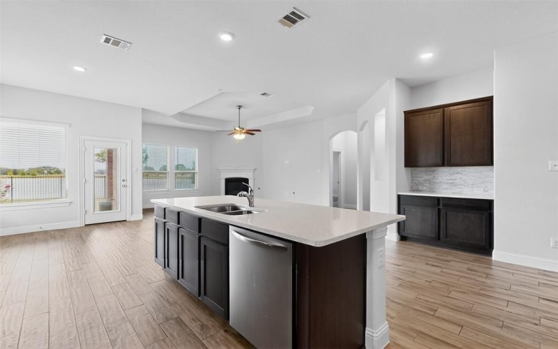 2512 CERRO RANCH Road, Aubrey, TX 76227, 4 Habitaciones Habitaciones , ,2 BañosBaños,Residential Lease,En Alquiler,2512 CERRO RANCH Road,20974763