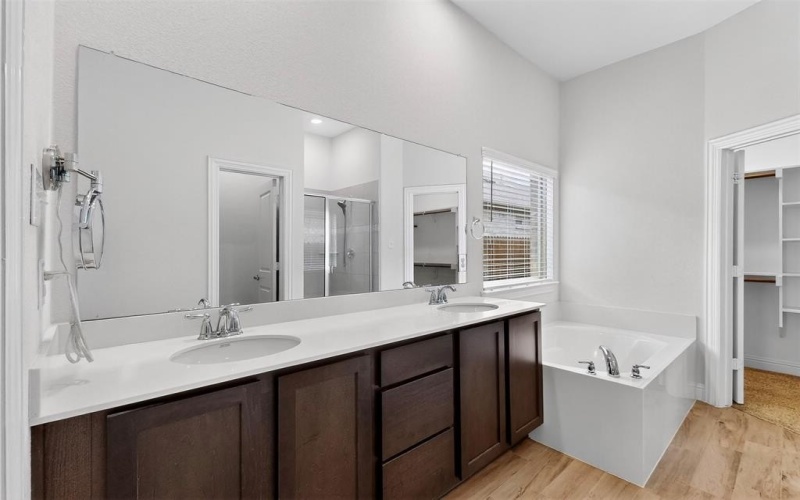 2512 CERRO RANCH Road, Aubrey, TX 76227, 4 Habitaciones Habitaciones , ,2 BañosBaños,Residential Lease,En Alquiler,2512 CERRO RANCH Road,20974763