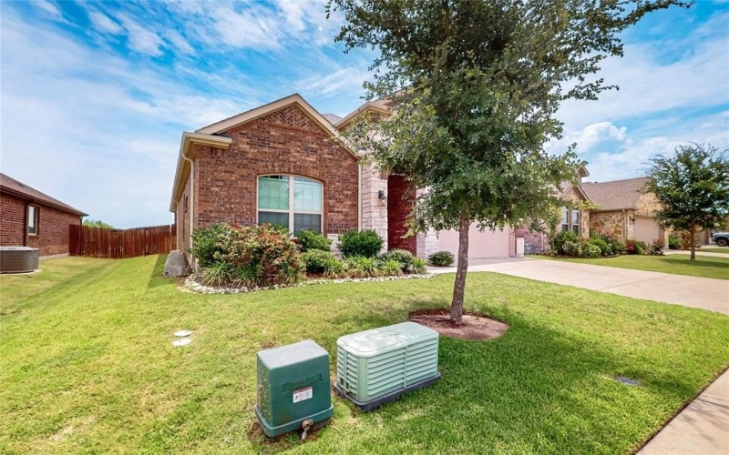 2512 CERRO RANCH Road, Aubrey, TX 76227, 4 Habitaciones Habitaciones , ,2 BañosBaños,Residential Lease,En Alquiler,2512 CERRO RANCH Road,20974763