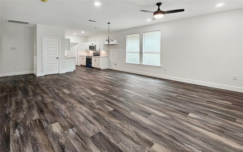 140 Mohican Trail, Mabank, TX 75156, 3 Bedrooms Bedrooms, ,2 BathroomsBathrooms,Residential,For Sale,140 Mohican Trail,20974800