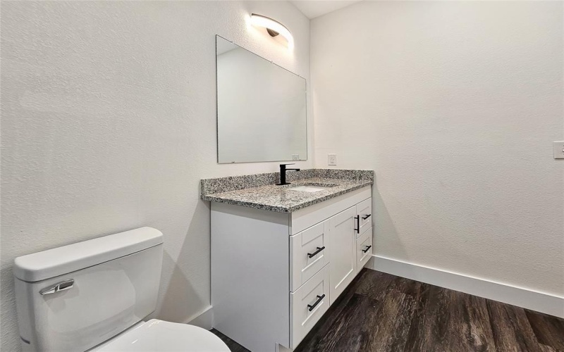 140 Mohican Trail, Mabank, TX 75156, 3 Bedrooms Bedrooms, ,2 BathroomsBathrooms,Residential,For Sale,140 Mohican Trail,20974800