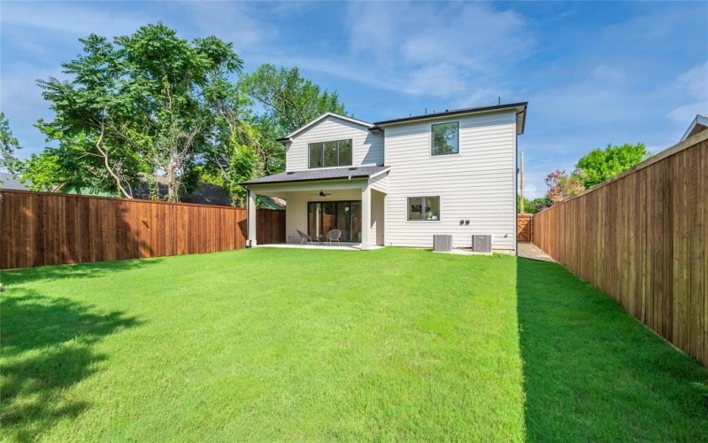 9006 Diceman Drive, Dallas, TX 75218, 4 Bedrooms Bedrooms, ,5 BathroomsBathrooms,Residential,For Sale,9006 Diceman Drive,20974814