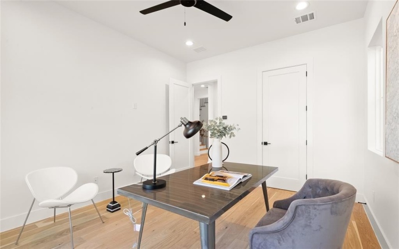 9006 Diceman Drive, Dallas, TX 75218, 4 Bedrooms Bedrooms, ,5 BathroomsBathrooms,Residential,For Sale,9006 Diceman Drive,20974814