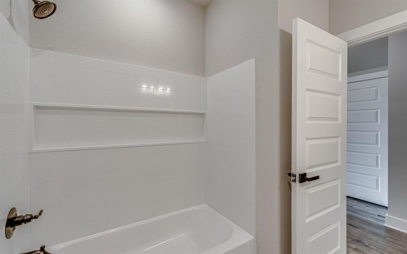 920 Cooksey Court #A, Grandview, TX 76050, 3 Bedrooms Bedrooms, ,2 BathroomsBathrooms,Residential Lease,For Rent,920 Cooksey Court,20974946