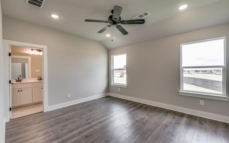920 Cooksey Court #A, Grandview, TX 76050, 3 Bedrooms Bedrooms, ,2 BathroomsBathrooms,Residential Lease,For Rent,920 Cooksey Court,20974946