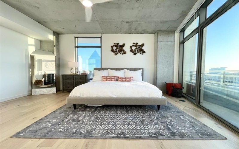1801 N Pearl Street #2812, Dallas, TX 75201, 3 Bedrooms Bedrooms, ,2 BathroomsBathrooms,Residential Lease,For Rent,1801 N Pearl Street,20974992