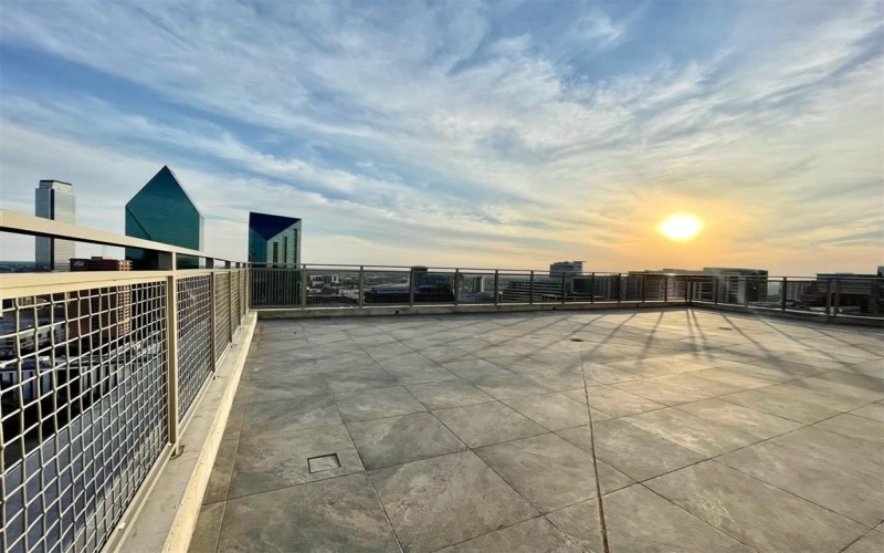 1801 N Pearl Street #2812, Dallas, TX 75201, 3 Bedrooms Bedrooms, ,2 BathroomsBathrooms,Residential Lease,For Rent,1801 N Pearl Street,20974992