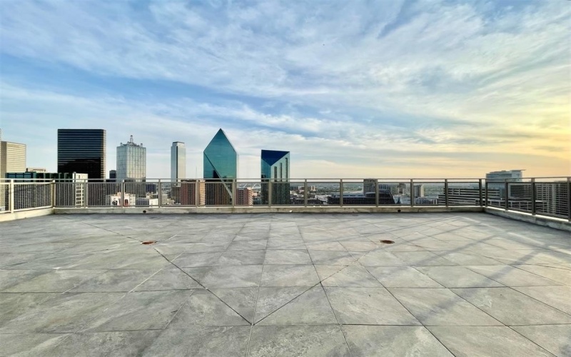 1801 N Pearl Street #2812, Dallas, TX 75201, 3 Bedrooms Bedrooms, ,2 BathroomsBathrooms,Residential Lease,For Rent,1801 N Pearl Street,20974992