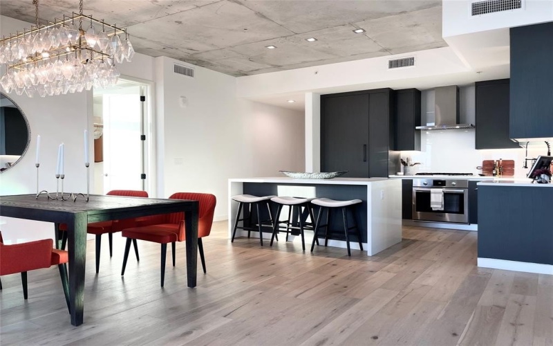 1801 N Pearl Street #2812, Dallas, TX 75201, 3 Bedrooms Bedrooms, ,2 BathroomsBathrooms,Residential Lease,For Rent,1801 N Pearl Street,20974992