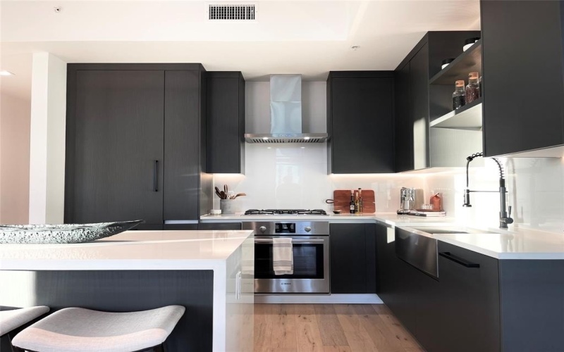 1801 N Pearl Street #2812, Dallas, TX 75201, 3 Bedrooms Bedrooms, ,2 BathroomsBathrooms,Residential Lease,For Rent,1801 N Pearl Street,20974992