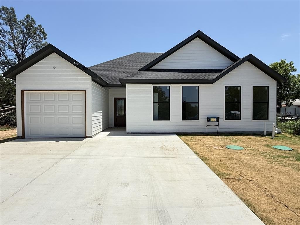 3505 Brazos River Drive, Granbury, TX 76048, 3 Bedrooms Bedrooms, ,2 BathroomsBathrooms,Residential,For Sale,3505 Brazos River Drive,20975184